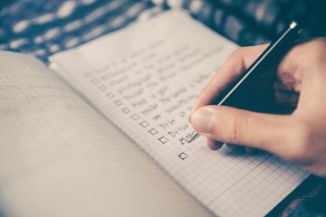 326/1000　新年に掲げた抱負、覚えていない人42％　